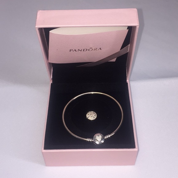 Pandora Jewelry - PANDORA Tree of Hearts Mothers Day Bangle Gift Set